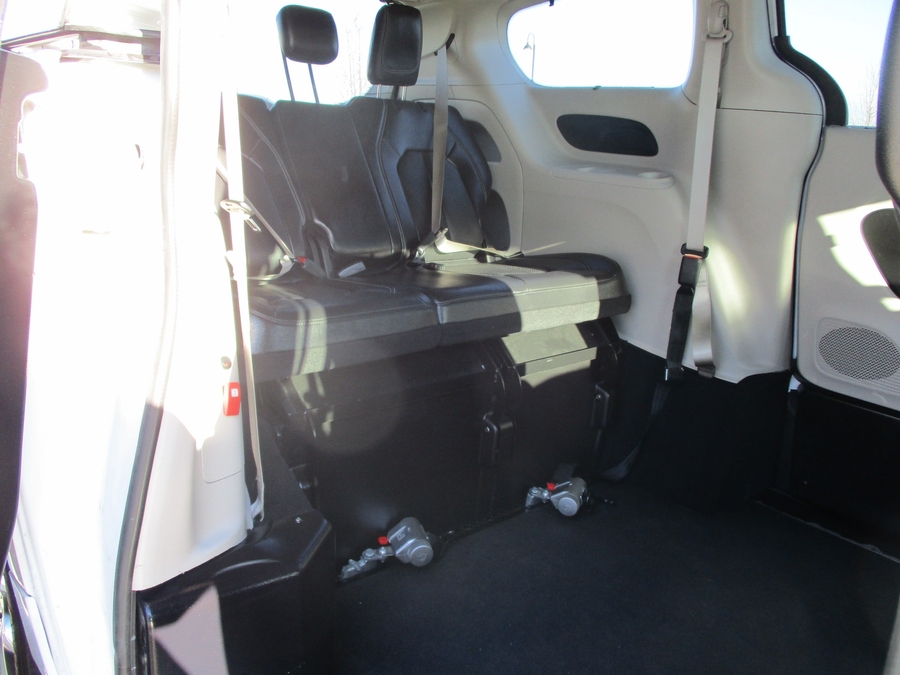 2022 CHRYSLER PACIFICA - Image 10