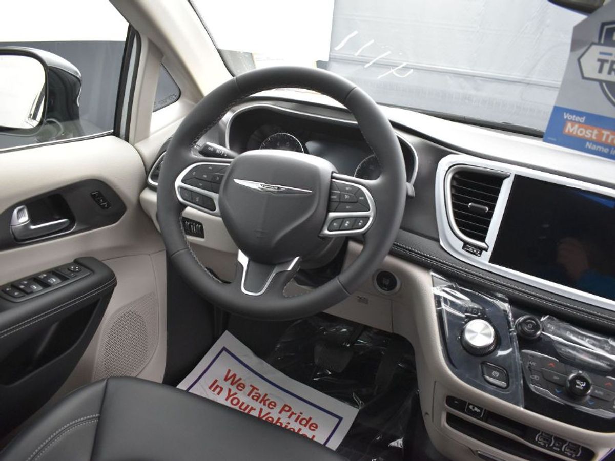 2024 CHRYSLER PACIFICA - Image 6