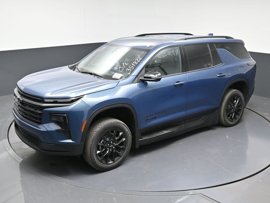 New 2026 Chevrolet Traverse 1LT Midnight - BraunAbility Side Entry In Floor Automatic Ramp