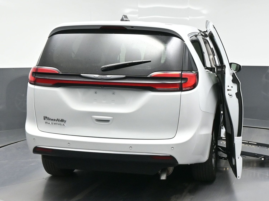 Used 2023 Chrysler Pacifica Touring L - BraunAbility Side Entry Fold Out Automatic Ramp