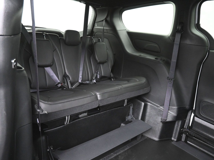 New 2025 Chrysler Pacifica Select Safety - BraunAbility Side Entry Entry Fold Out Automatic Ramp