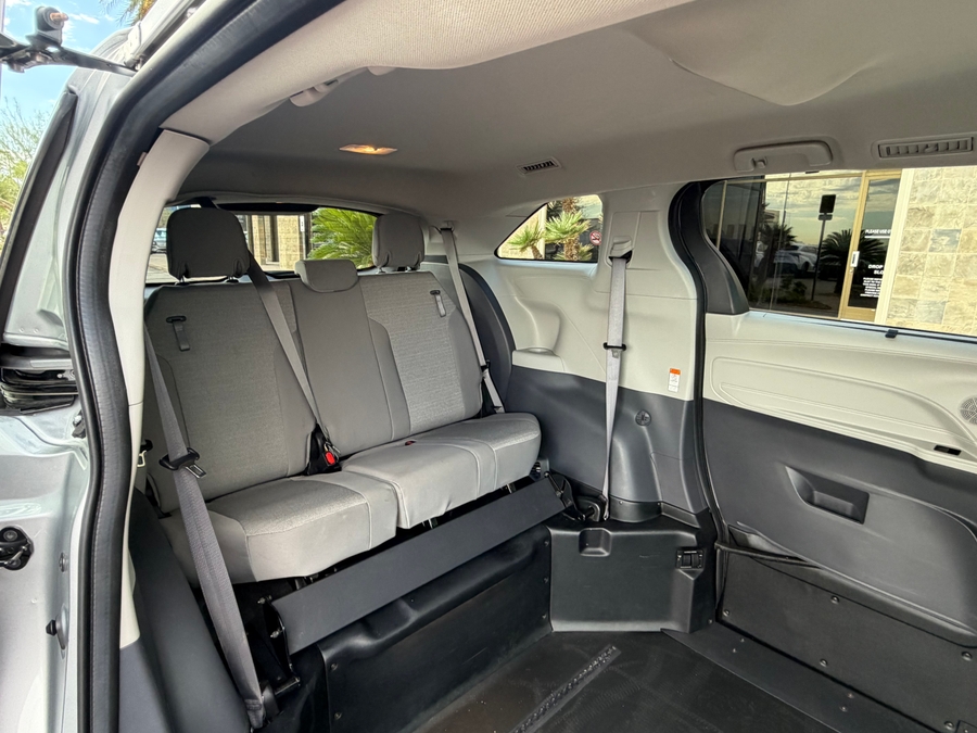 Used 2024 Toyota Sienna Hybrid LE Base - BraunAbility Side Entry Fold Out Automatic Ramp