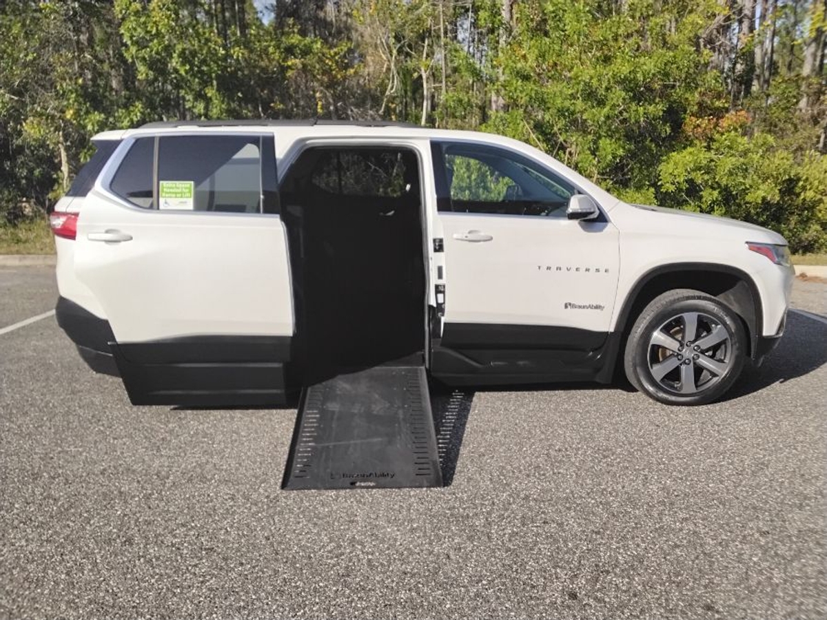 2020 Chevrolet Traverse 3LT's photo