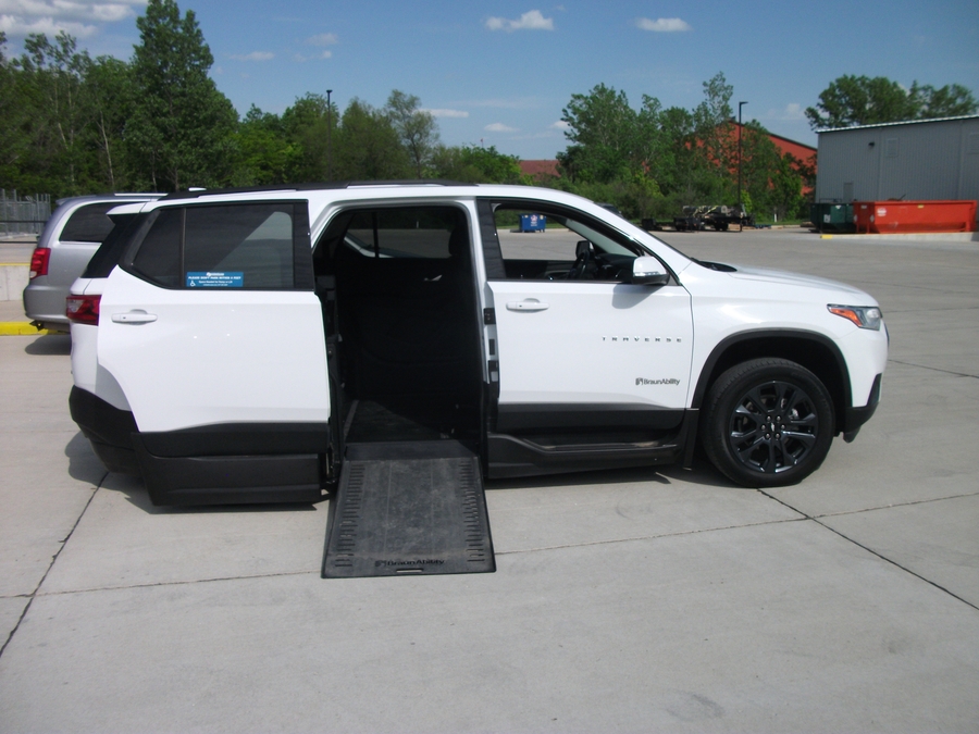Used 2021 Chevrolet Traverse RS - BraunAbility Side Entry Entry In Floor Automatic Ramp