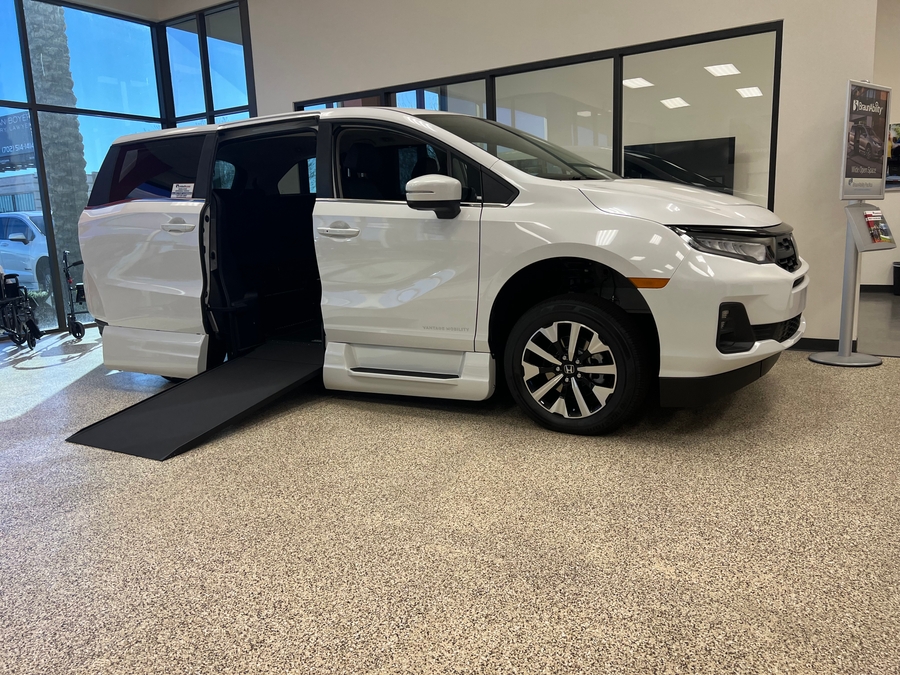 New 2025 Honda Odyssey EX-L - VMI Side Entry Entry In Floor Automatic Ramp