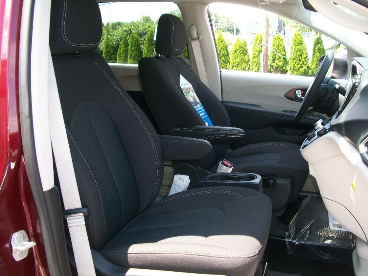 2023 CHRYSLER VOYAGER - Image 16