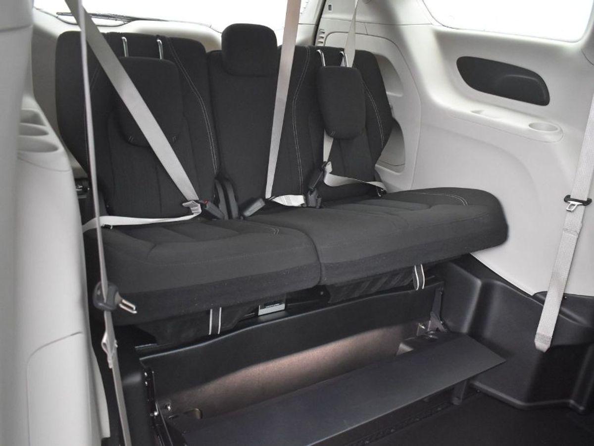 2023 CHRYSLER VOYAGER - Image 3