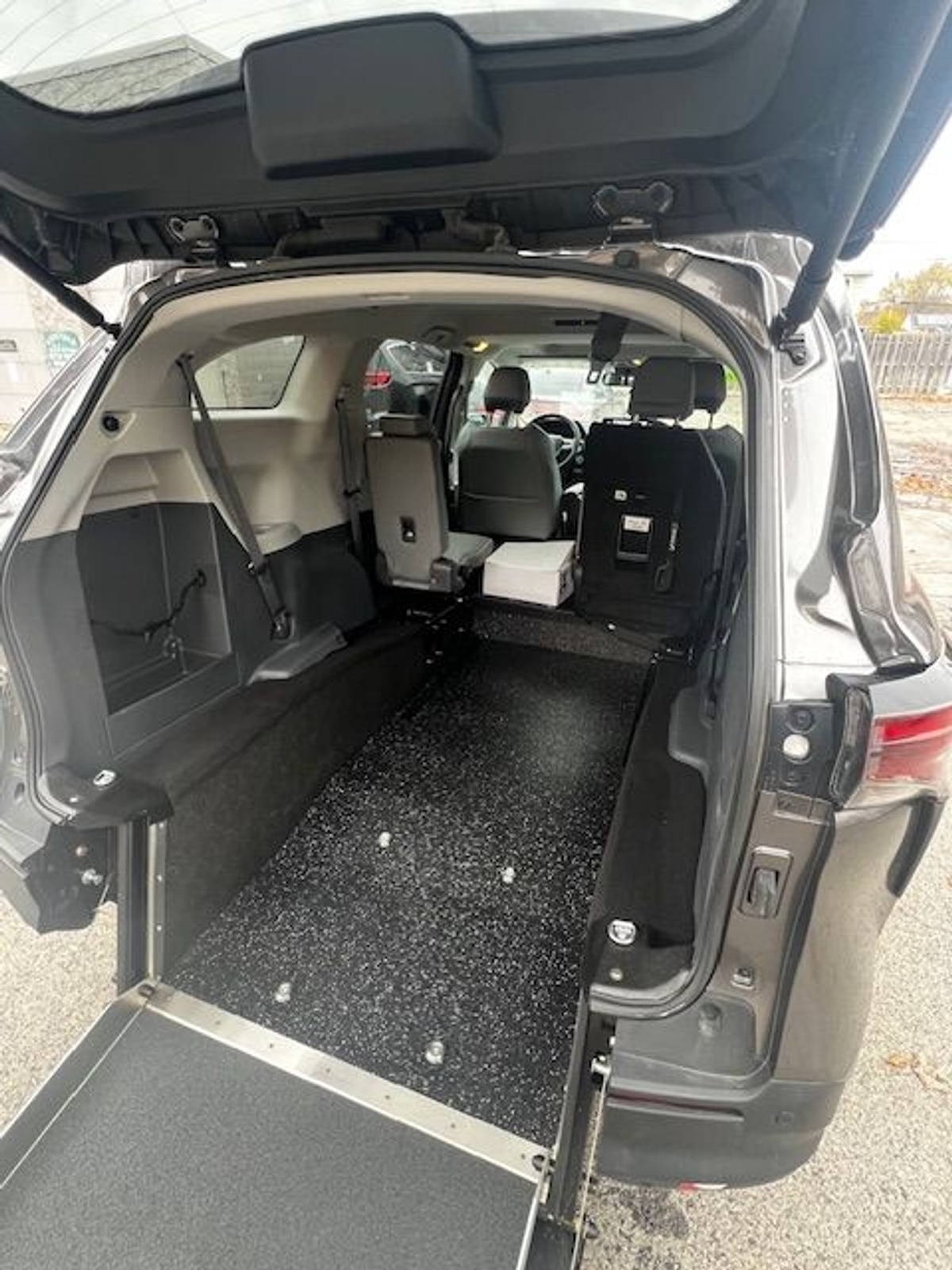 2024 TOYOTA SIENNA - Image 16