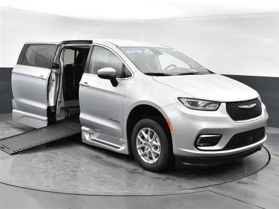 Used 2024 Chrysler Pacifica Touring L - BraunAbility Side Entry Entry In Floor Automatic Ramp