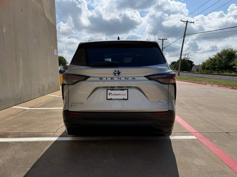 Used 2025 Toyota Sienna Hybrid XLE - BraunAbility Side Entry Entry Fold Out Automatic Ramp