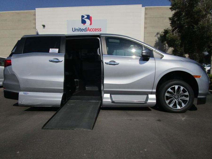 Used 2022 Honda Odyssey  - VMI Side Entry Entry In Floor Automatic Ramp