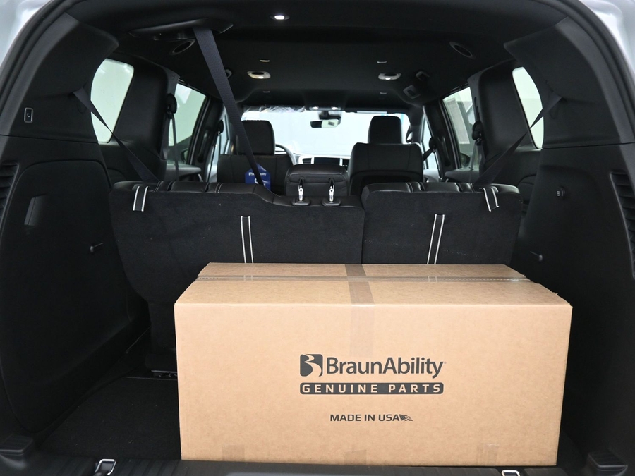 New 2026 Chrysler Voyager LX - BraunAbility Side Entry Entry Fold Out Manual Ramp