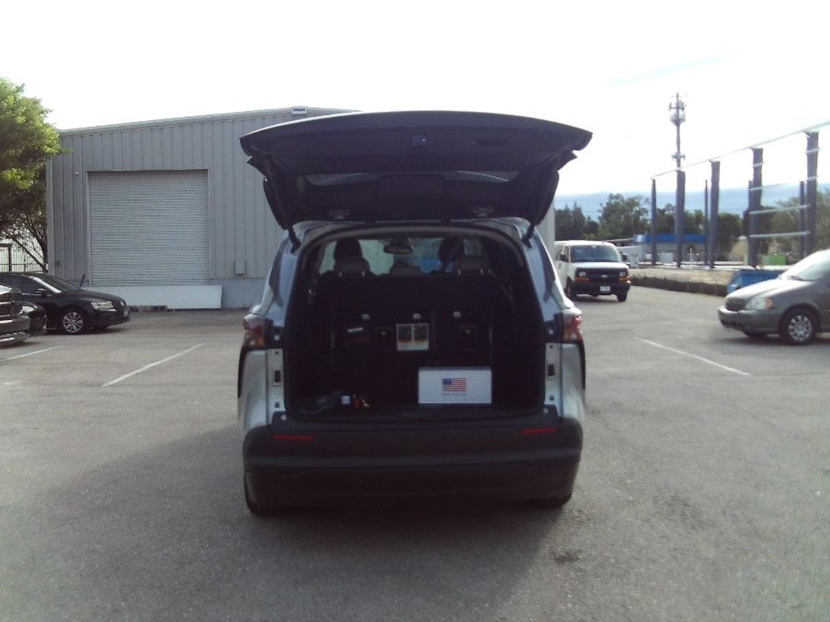 2025 TOYOTA SIENNA - Image 20