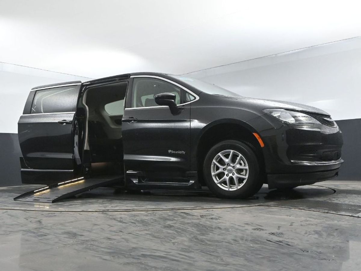 2023 CHRYSLER VOYAGER - Image 8