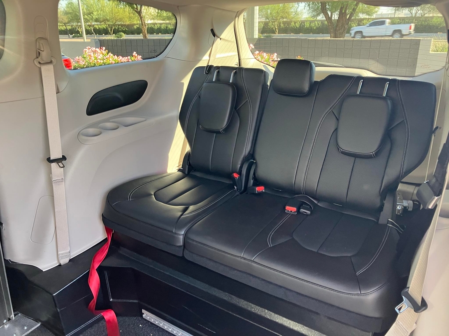 Used 2024 Chrysler Pacifica Touring L - DRIVERGE Side Entry Entry Fold Out Automatic Ramp