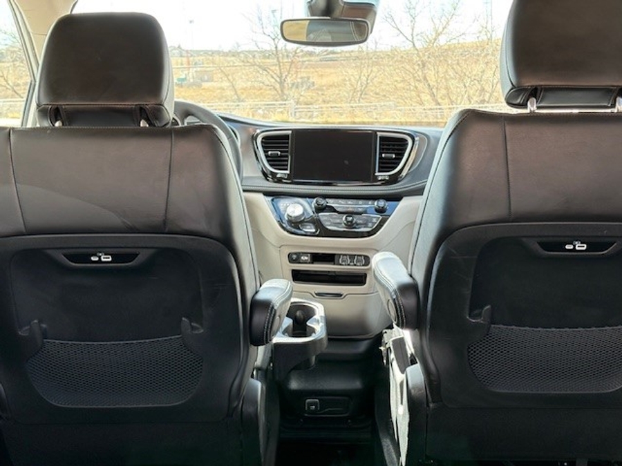 Used 2023 Chrysler Pacifica Touring L Safety - BraunAbility Side Entry Entry In Floor Automatic Ramp