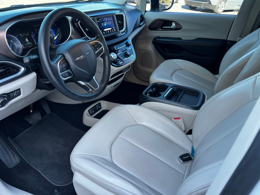 Used 2021 Chrysler Voyager LXi - BraunAbility Rear Entry Entry Fold Out Manual Ramp