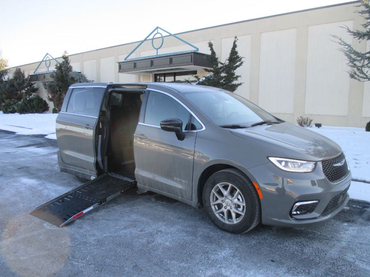 Grey Chrysler Pacifica with Side Entry Automatic Fold Out ramp