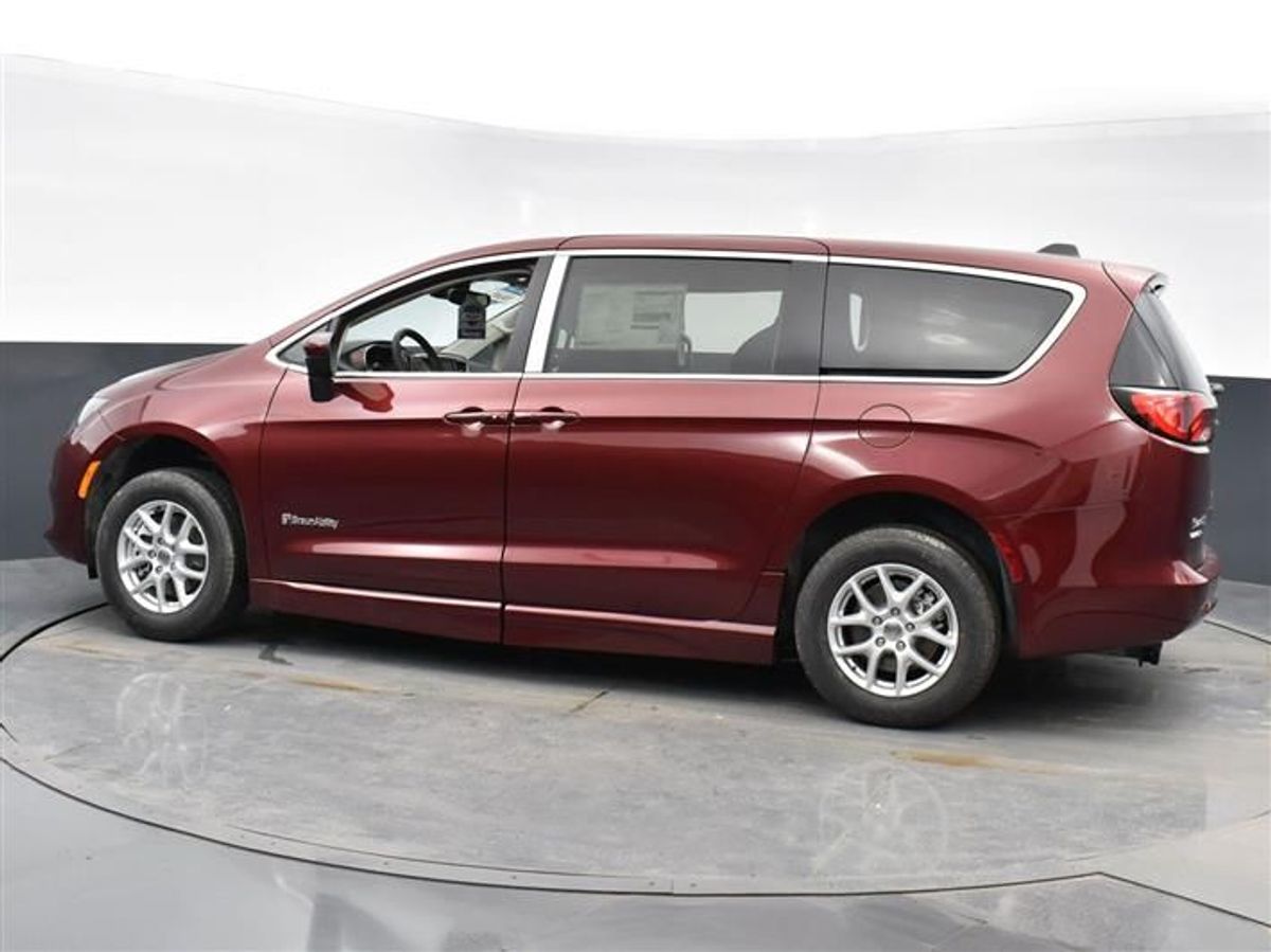 2023 CHRYSLER VOYAGER - Image 10