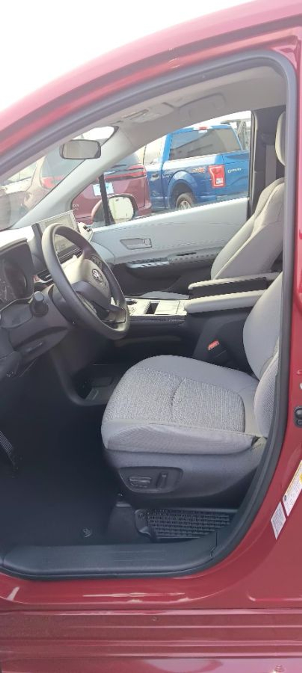 Red Toyota Sienna image number 14