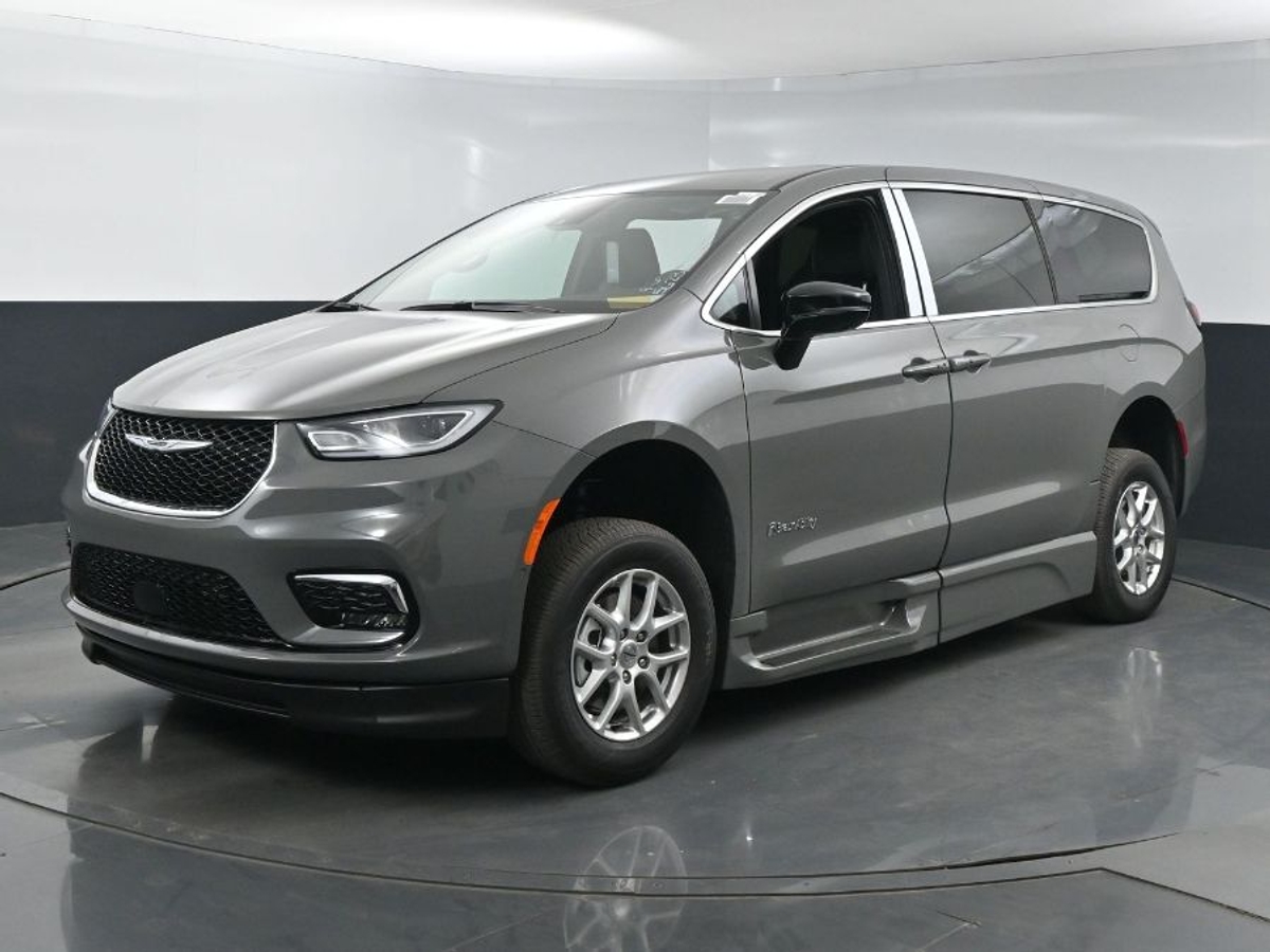2025 CHRYSLER PACIFICA - Image 3