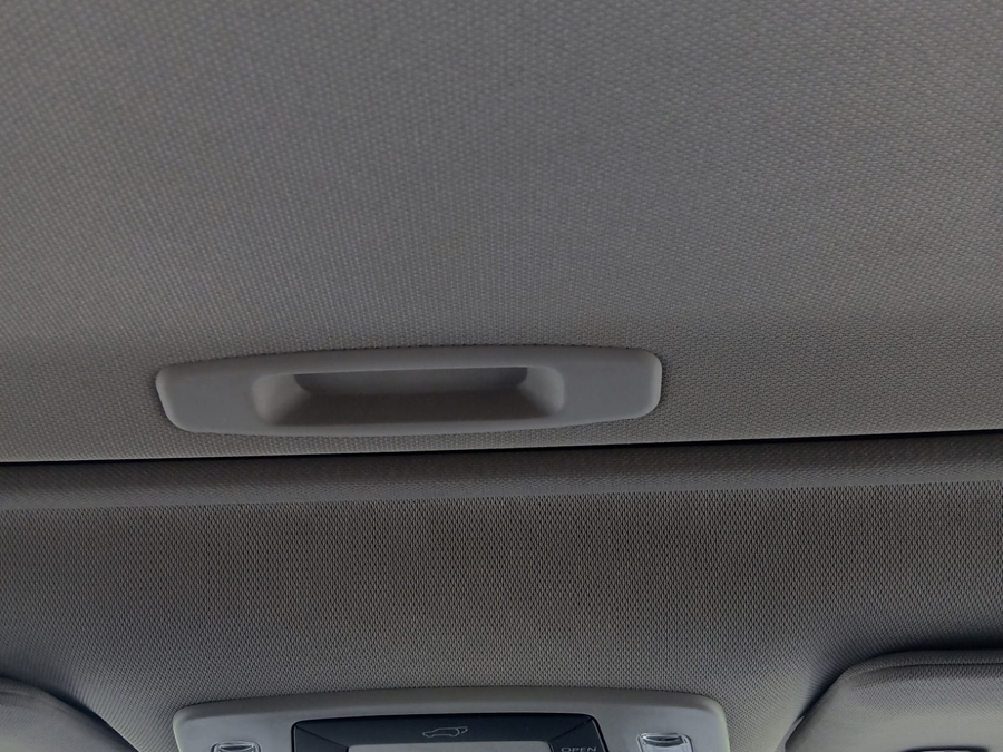 2023 Toyota Sienna XLE - Photo 18