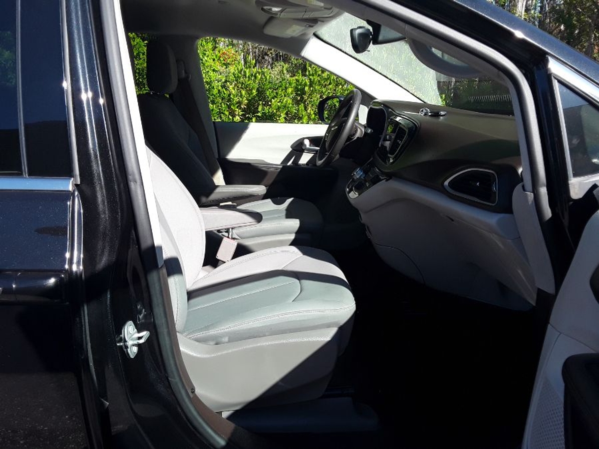 2017 CHRYSLER PACIFICA - Image 14