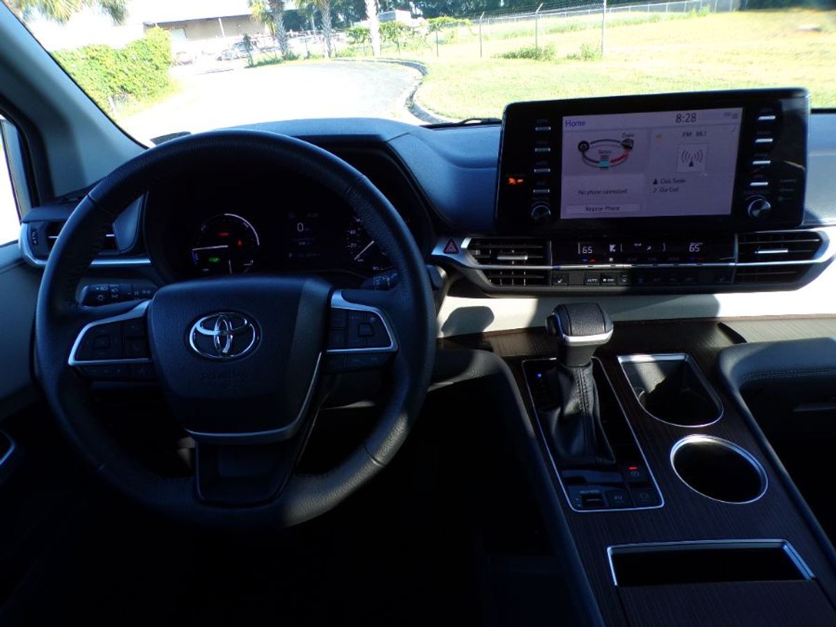 2024 TOYOTA SIENNA - Image 19