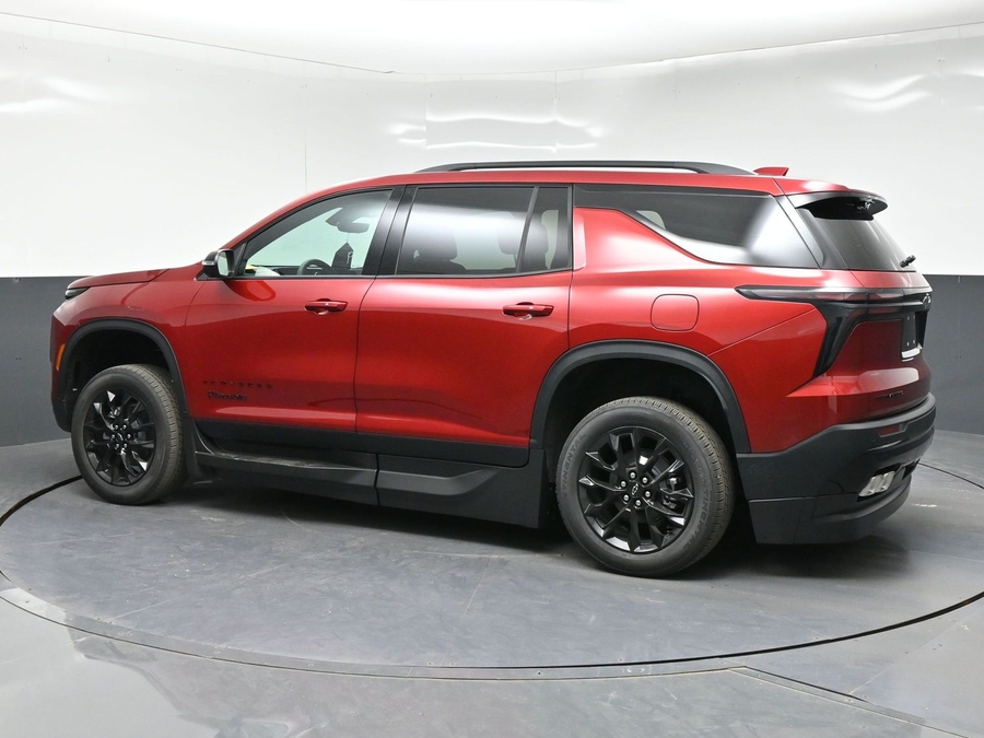 New 2026 Chevrolet Traverse 1LT Midnight - BraunAbility Side Entry In Floor Automatic Ramp