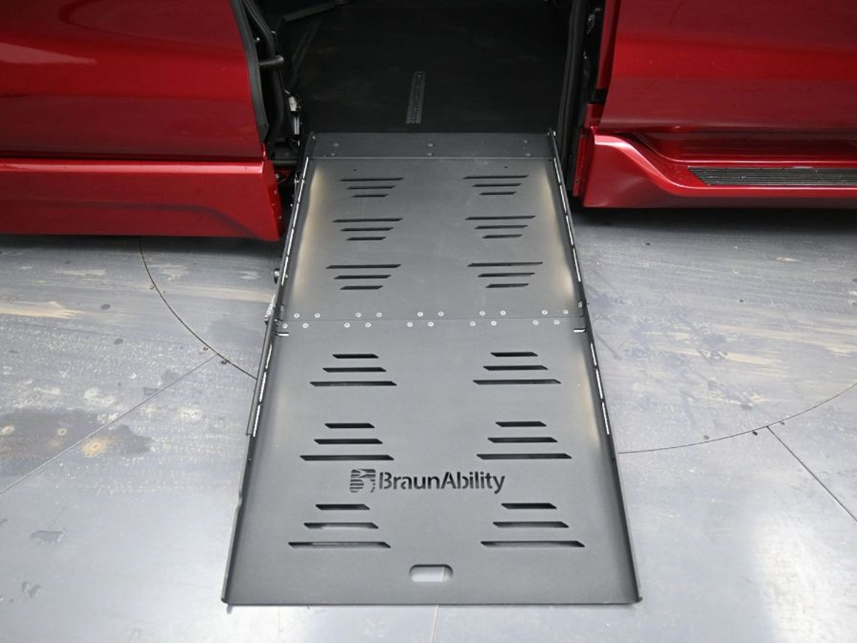 2025 TOYOTA SIENNA - Image 11