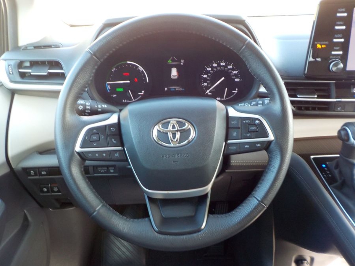 2024 TOYOTA SIENNA - Image 8