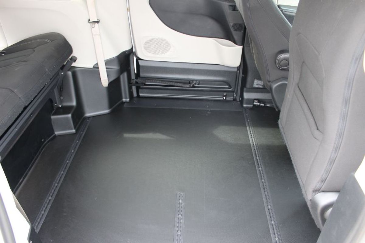 2023 CHRYSLER VOYAGER - Image 12