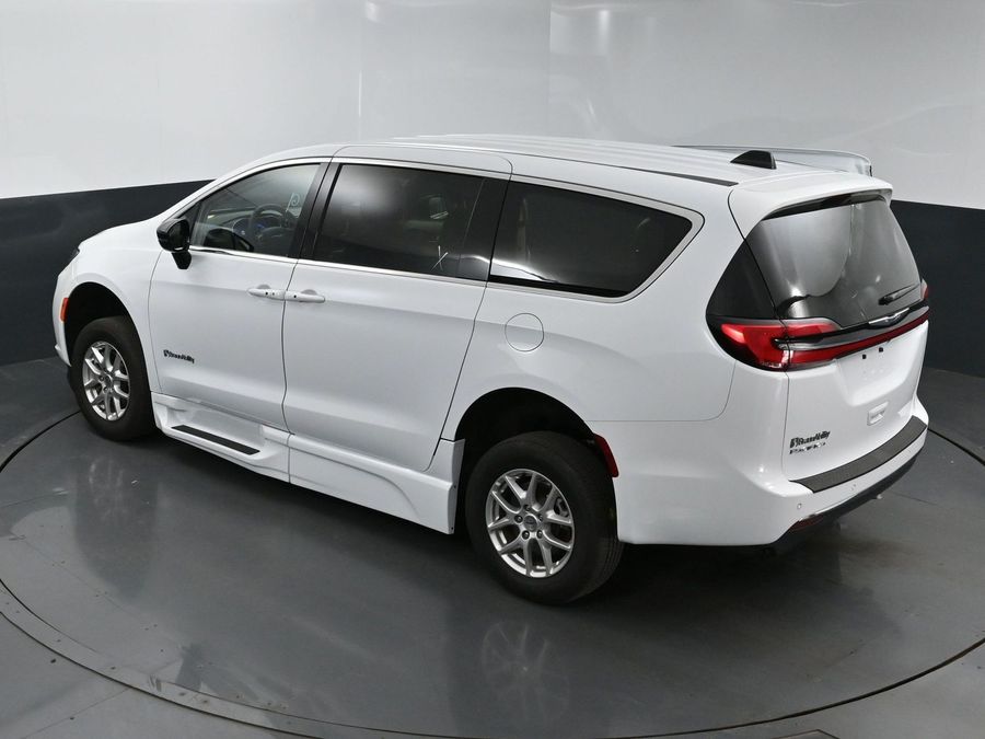 Used 2024 Chrysler Pacifica Touring L - BraunAbility Side Entry Entry In Floor Automatic Ramp