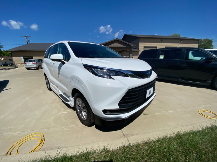 2022 TOYOTA SIENNA - Image 11