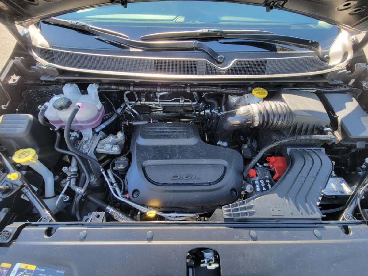 2025 CHRYSLER PACIFICA - Image 17