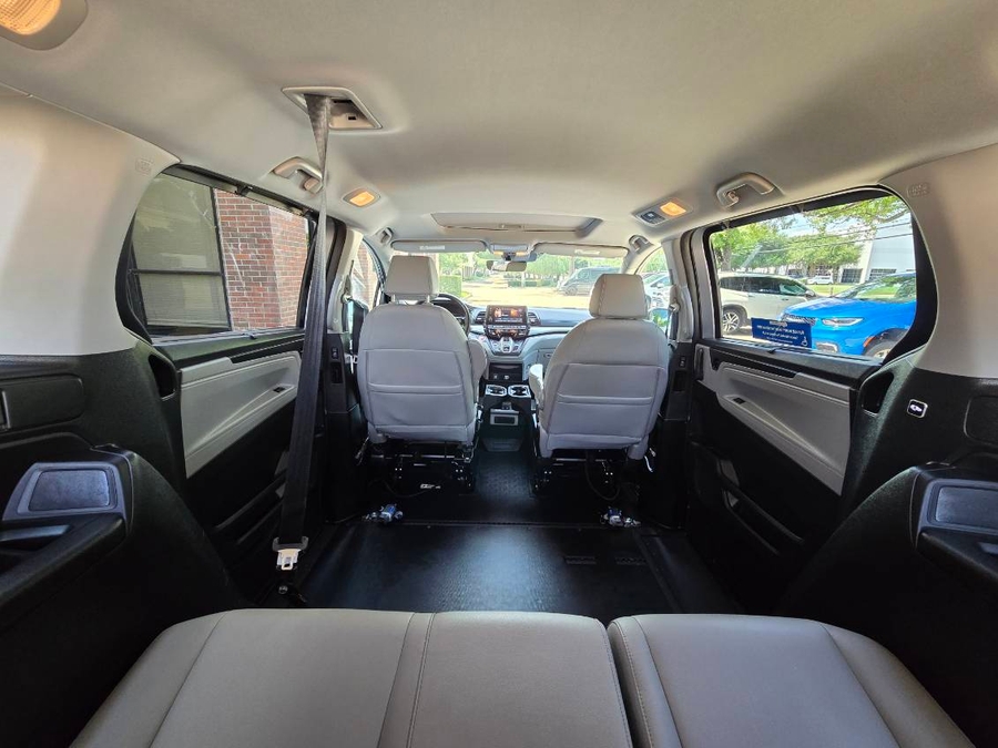 Used 2020 Honda Odyssey EX-L - BraunAbility Side Entry Entry In Floor Automatic Ramp