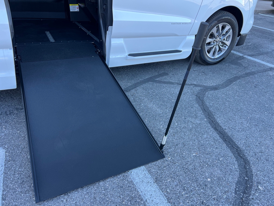New 2025 Toyota Sienna Hybrid LE AWD - VMI  Entry  Ramp