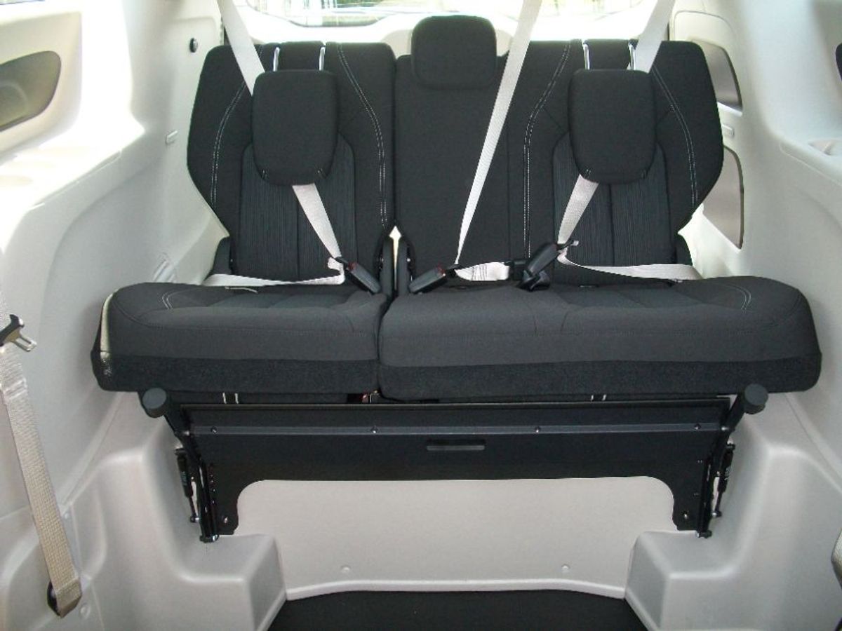 2023 CHRYSLER VOYAGER - Image 14