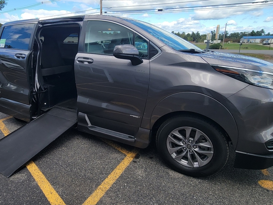 Grey Toyota Sienna with Side Entry Automatic In Floor ramp