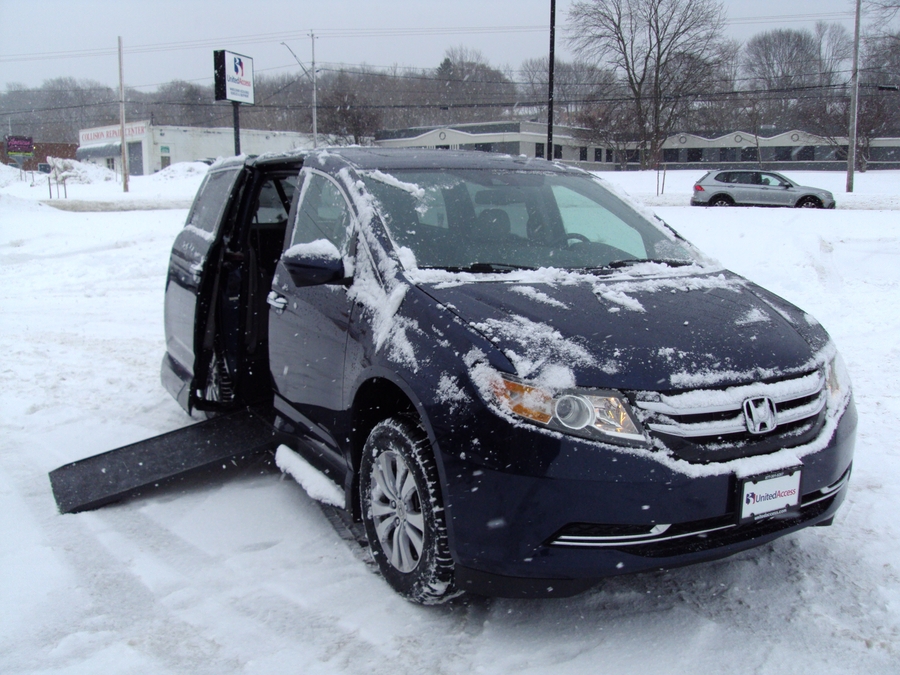 Used 2016 Honda Odyssey EX-L - VMI Side Entry Entry In Floor Automatic Ramp