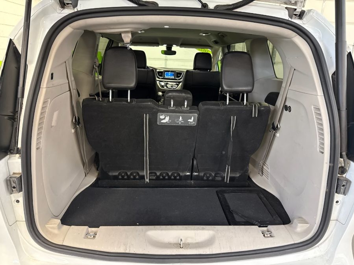 2020 CHRYSLER VOYAGER - Image 17
