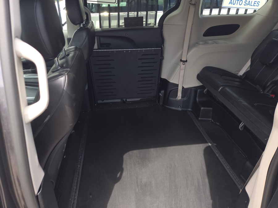 Used 2023 Chrysler Pacifica Touring L - BraunAbility Side Entry Fold Out Manual Ramp