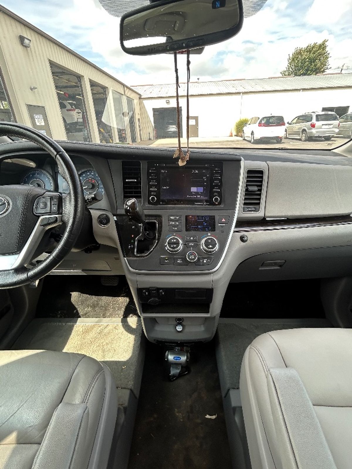 2020 TOYOTA SIENNA - Image 19