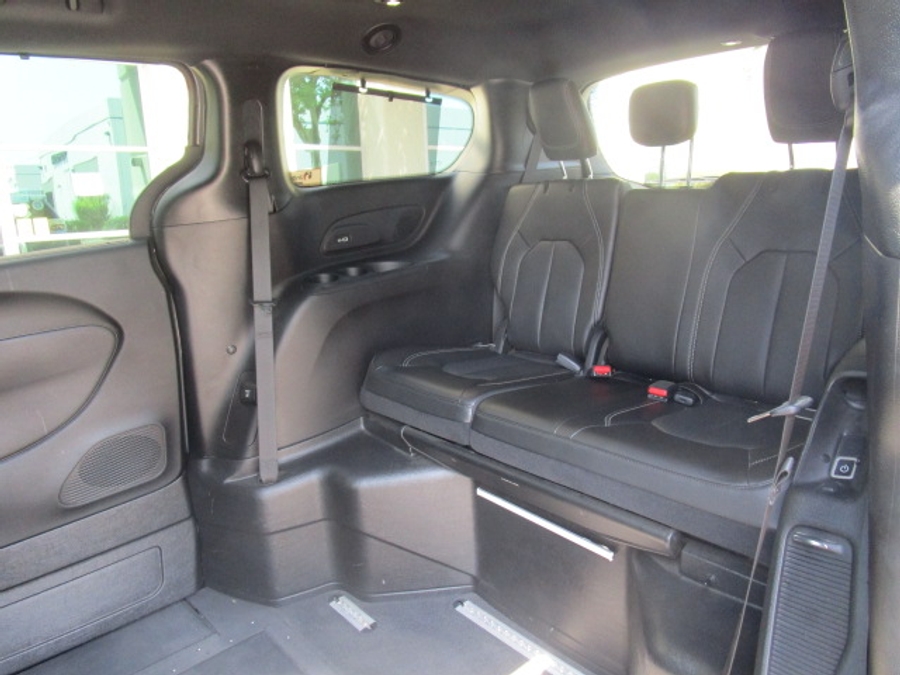 Used 2023 Chrysler Pacifica Touring L - VMI Side Entry Entry In Floor Automatic Ramp