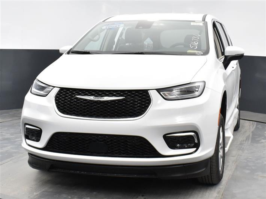 Used 2023 Chrysler Pacifica Touring L - BraunAbility Side Entry Fold Out Automatic Ramp