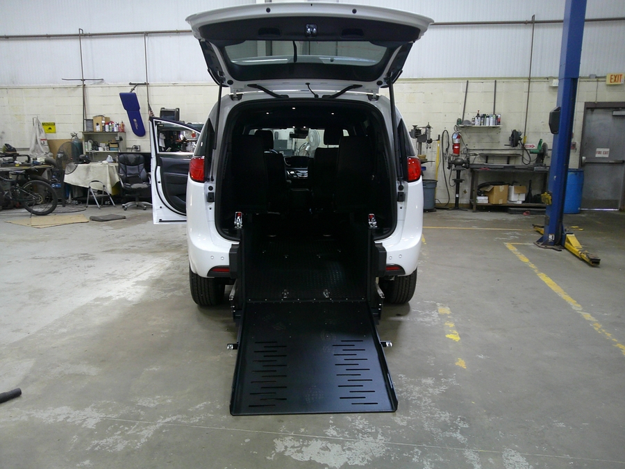 2026 Chrysler Voyager LX's photo