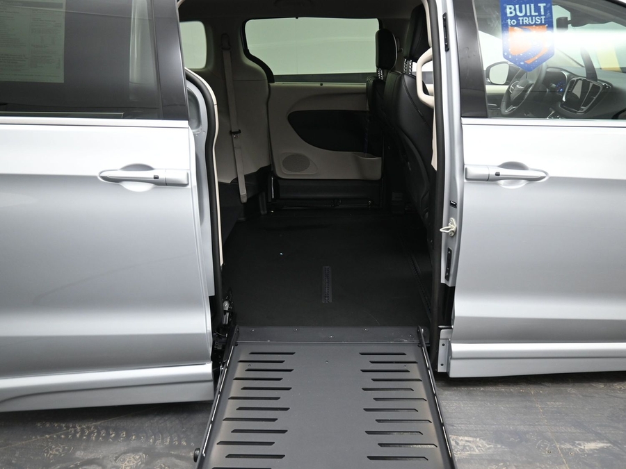Used 2024 Chrysler Pacifica Touring L - BraunAbility Side Entry Entry Fold Out Automatic Ramp