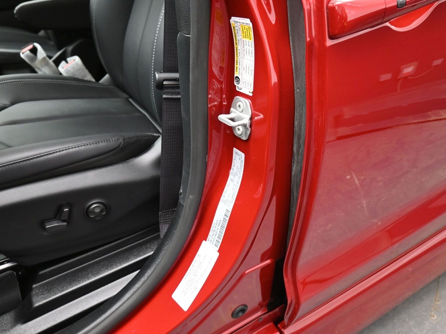 Red Chrysler Pacifica image number 13