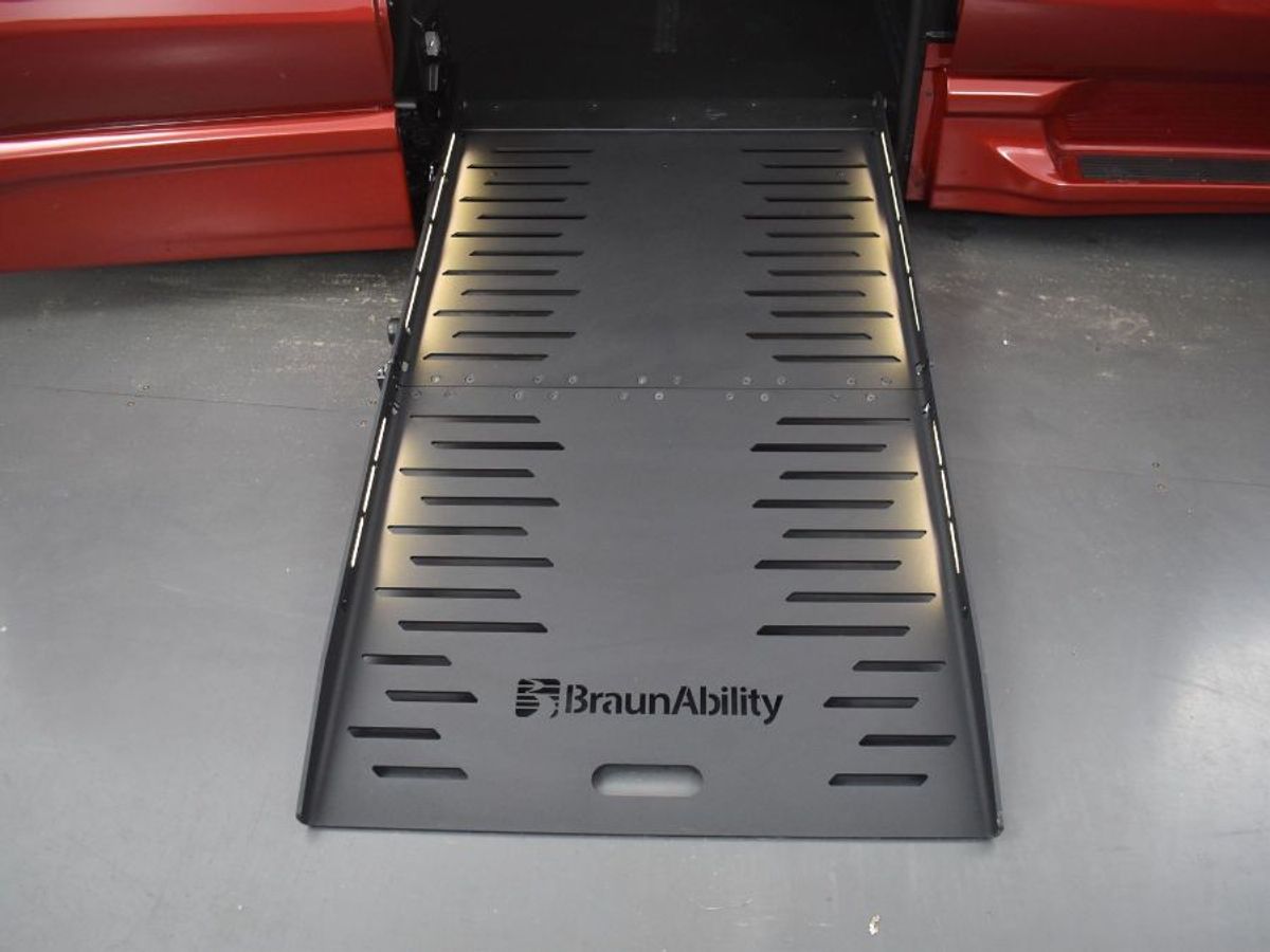 2025 CHRYSLER PACIFICA - Image 11