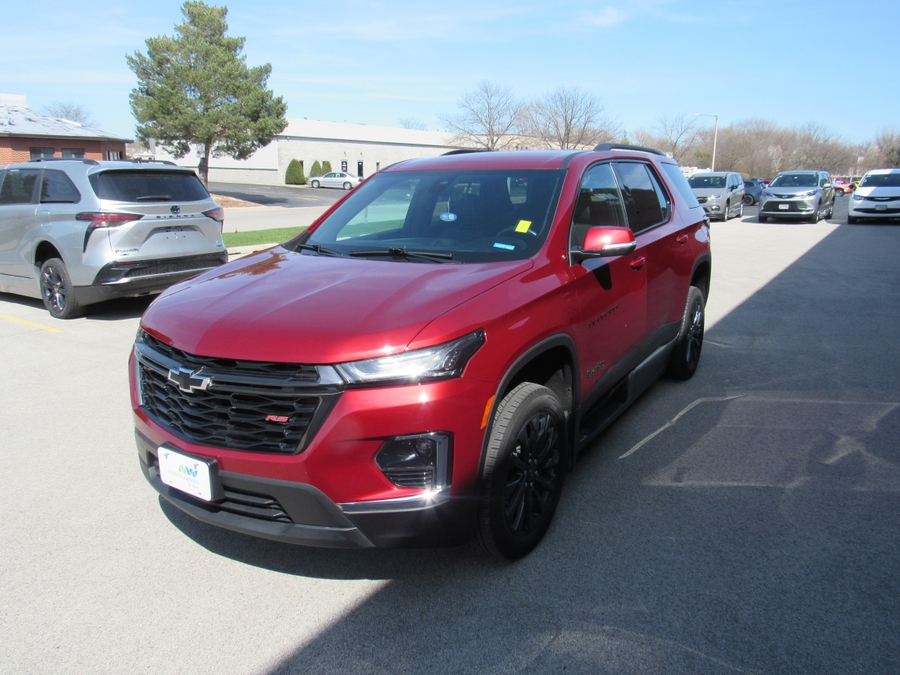 Red Chevrolet Traverse image number 2